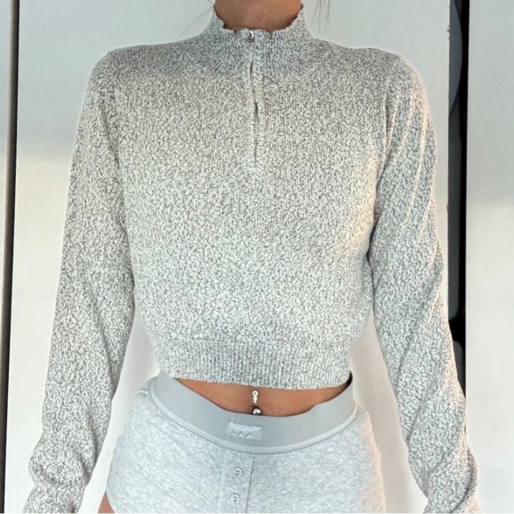 Brandy Melville cropped sweater